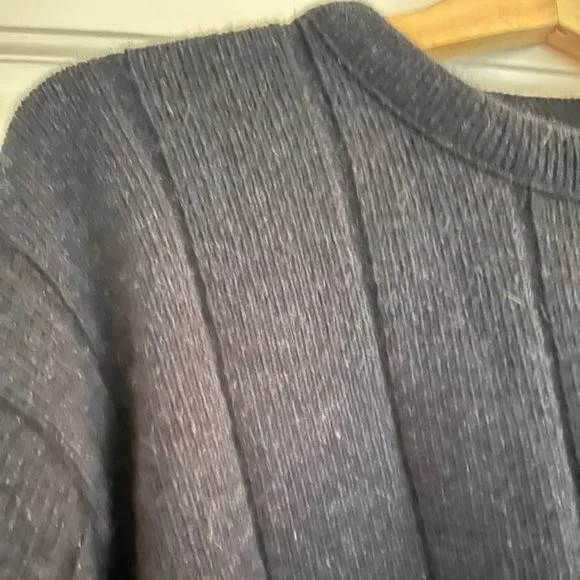 New Zealand Wool Crewneck Sweater - L - Picture 6 of 8